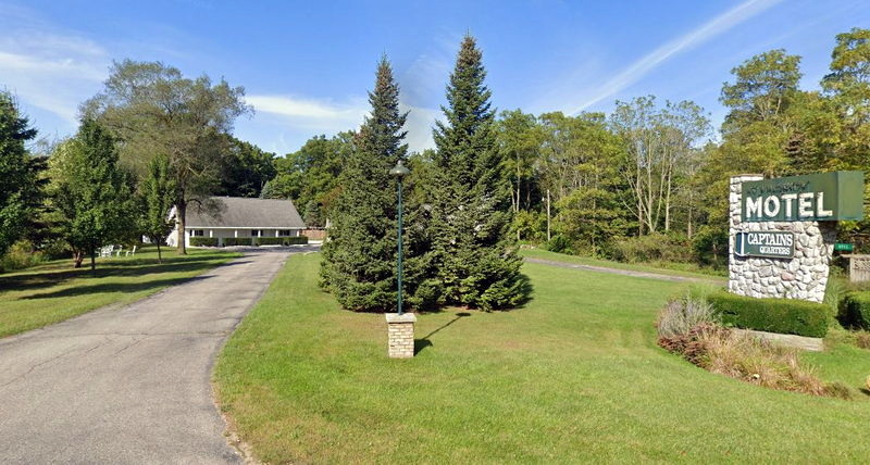 Captains Quarters (Swan Motel) - Web Listing Photo